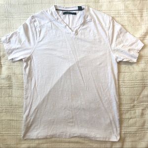 Men’s Perry Ellis White V-Neck Tee